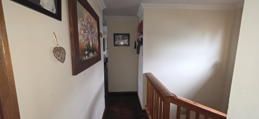 6 Bedroom Property for Sale in Dana Bay Western Cape